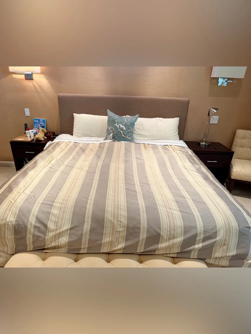 Brand NEW Pottery Barn Silk Duvet Cover- King Size